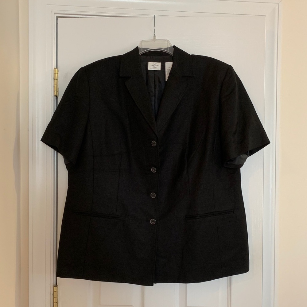 Emma James Black Blazer Short Sleeve Size 18W